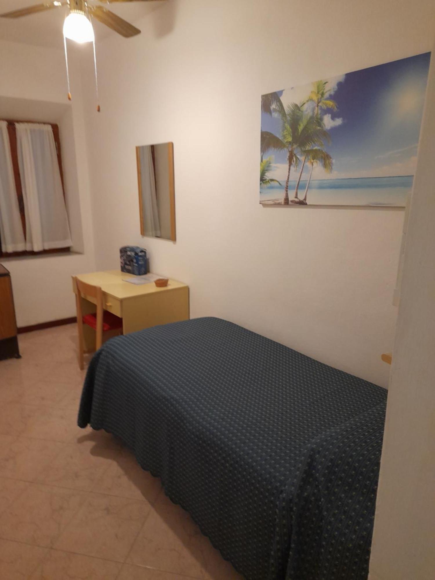 Hotel Anselmi Марчана Марина Екстериор снимка